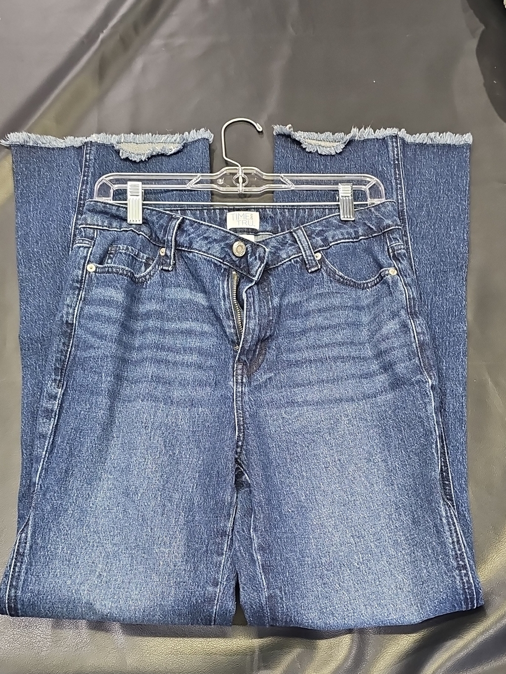 Women’s Dark Blue Cropped Frayed-Hem Jeans